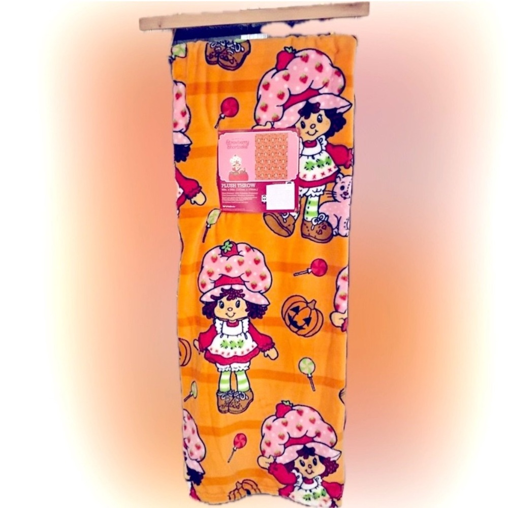 Halloween Strawberry Shortcake Throw Blanket